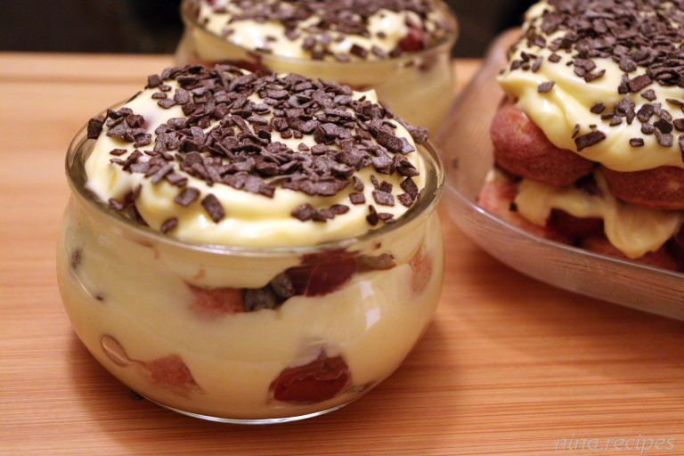 Nina Recipes: Sour cherry tiramisu with chocolate pieces