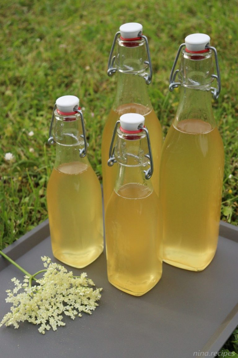 Nina Recipes: Elderflower syrup or cordial recipe for Lemonade made from elderflowers and lemon