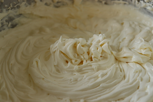 Mascarpone and whipping cream 