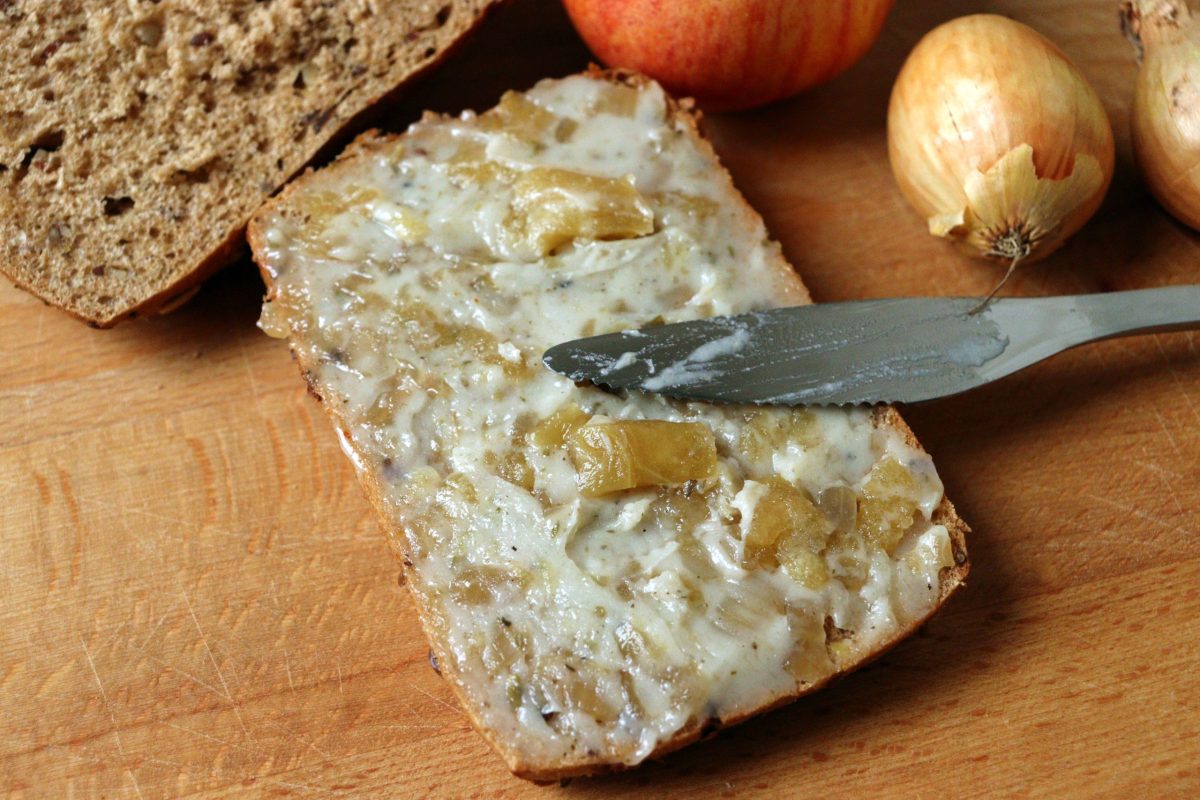 Nina Recipes: A slice of bread with Gänseschmalz - German Goose Fat Spread