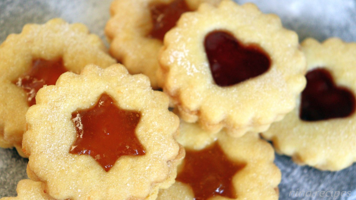 Nina Recipes: Linzeraugen - German Linzer Cookies Recipe