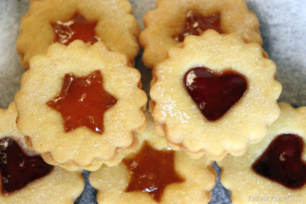 Nina Recipes: Linzeraugen - German Linzer Cookies Recipe