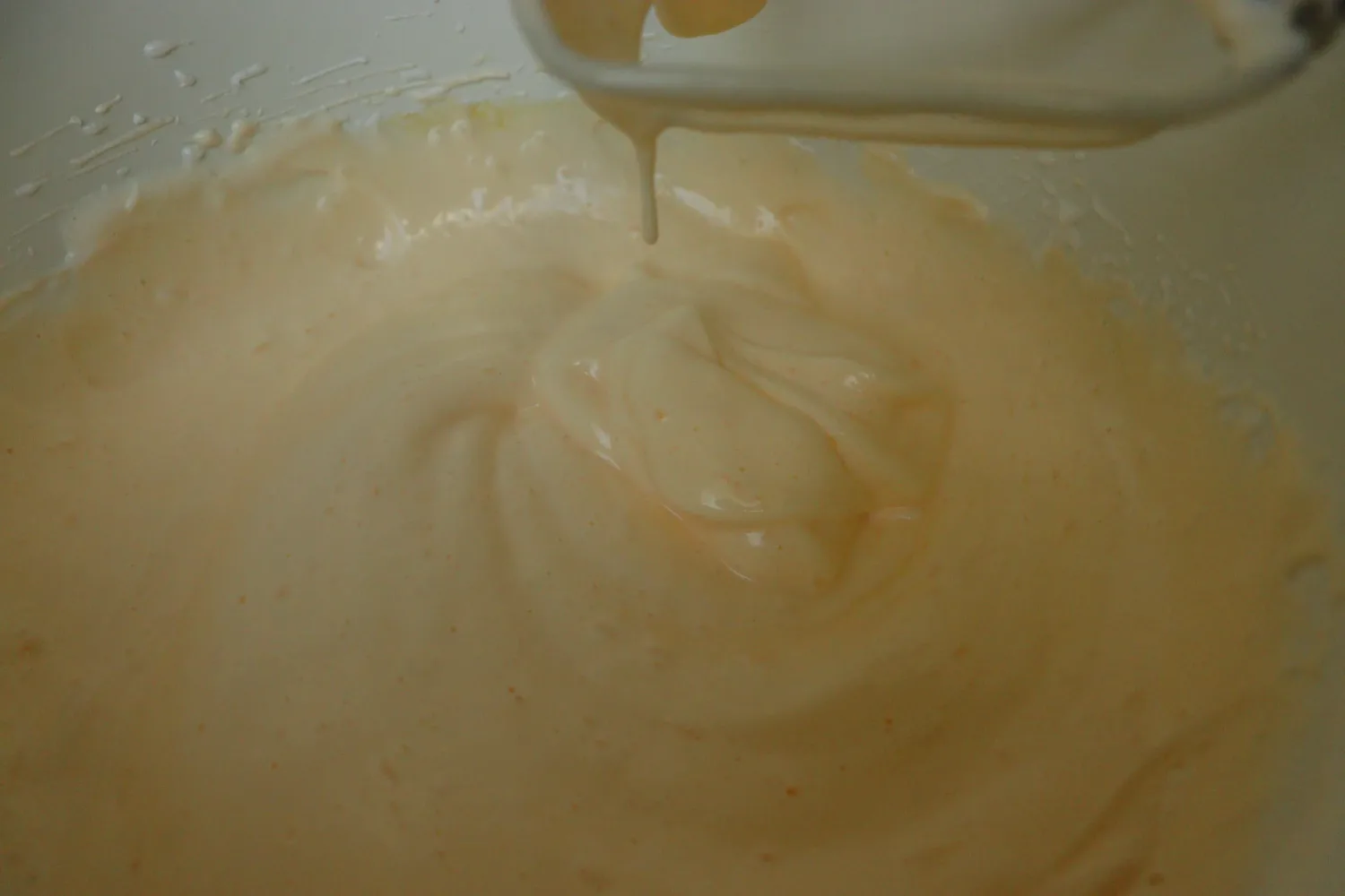 Nina's Recipes - Strawberry Biscuit Cake: meringue mixed with egg yolks