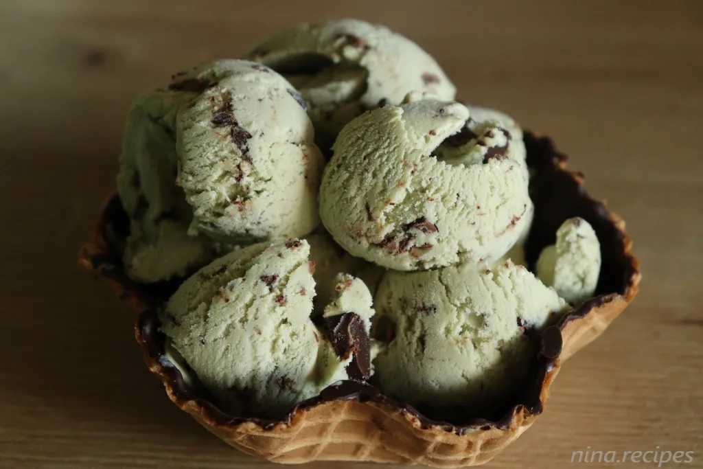 Nina's Recipes: Mint Chocolate Ice Cream - Creamy After Eight Ice Cream