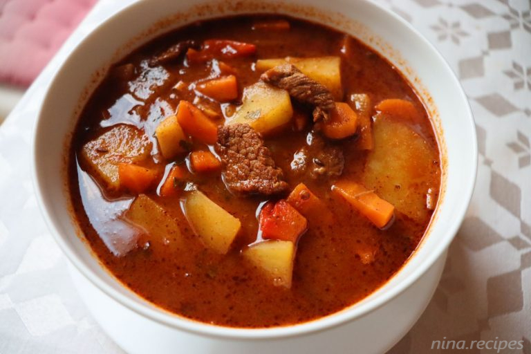 Nina Recipes: Pörkölt - Hungarian Goulash